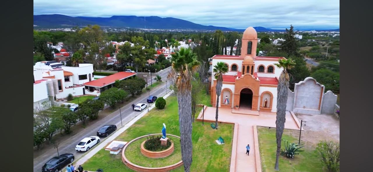 Iglesia del Club - Columnas de Soporte
